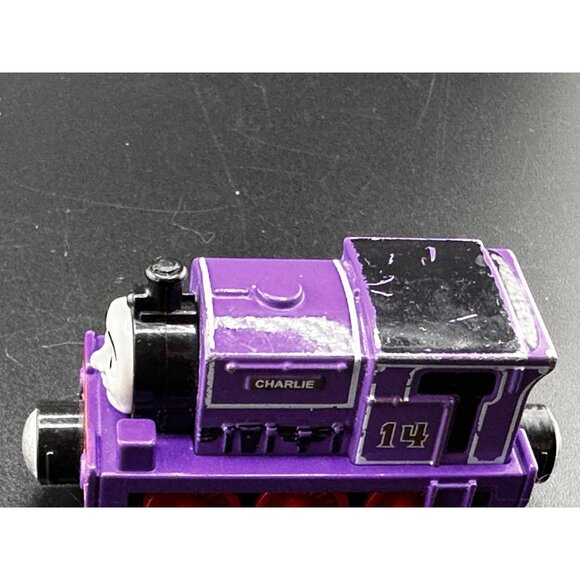 2013 Thomas & Friends Take N Play Along CHARLIE Diecast Train Engine #14 Purple - Picture 3 of 7